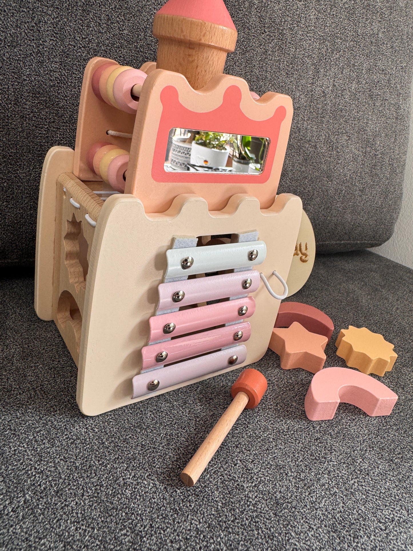 Gioco Montessori "Busy Board Castello Rosa"