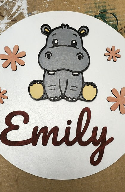 Fuoriporta in legno personalizzato con nome e Hyppo