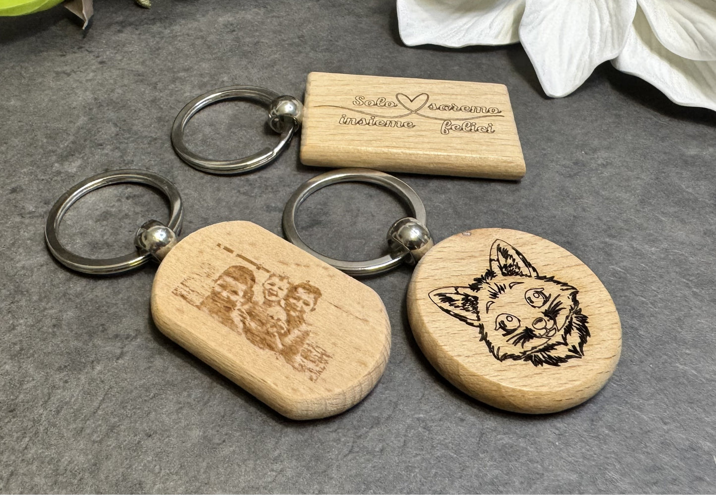 Portachiavi in legno personalizzato con incisione