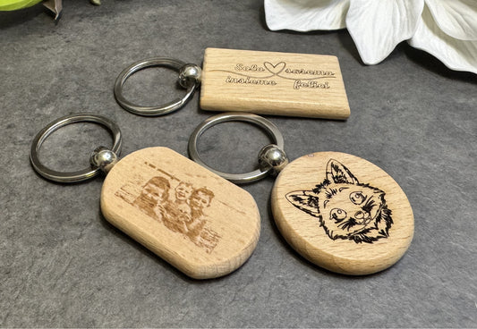 Portachiavi in legno personalizzato con incisione