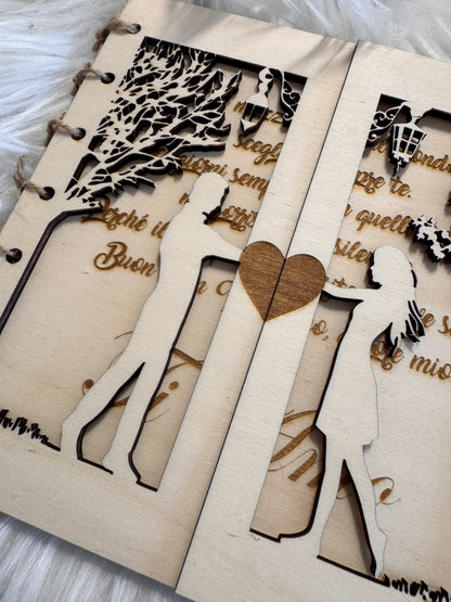 Biglietto d’Amore in Legno Personalizzato 💛