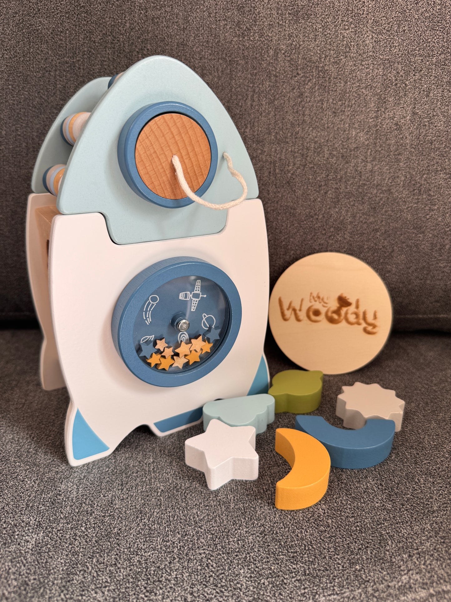 Gioco Montessori "Busy Board Missile sensoriale"