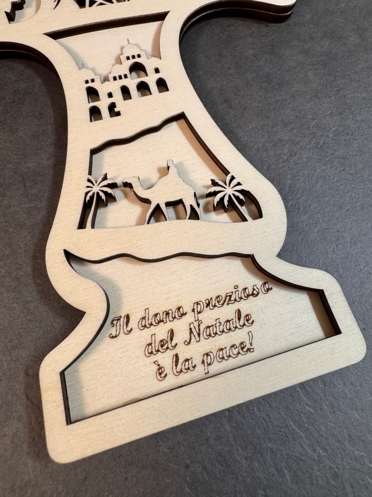 Decorazione natalizia “Il dono prezioso del Natale è la pace”