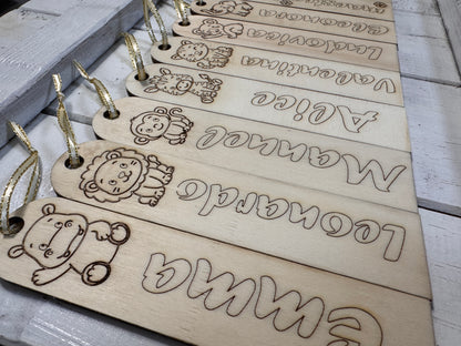 Segnalibro in Legno Personalizzato con Nome e Animaletto