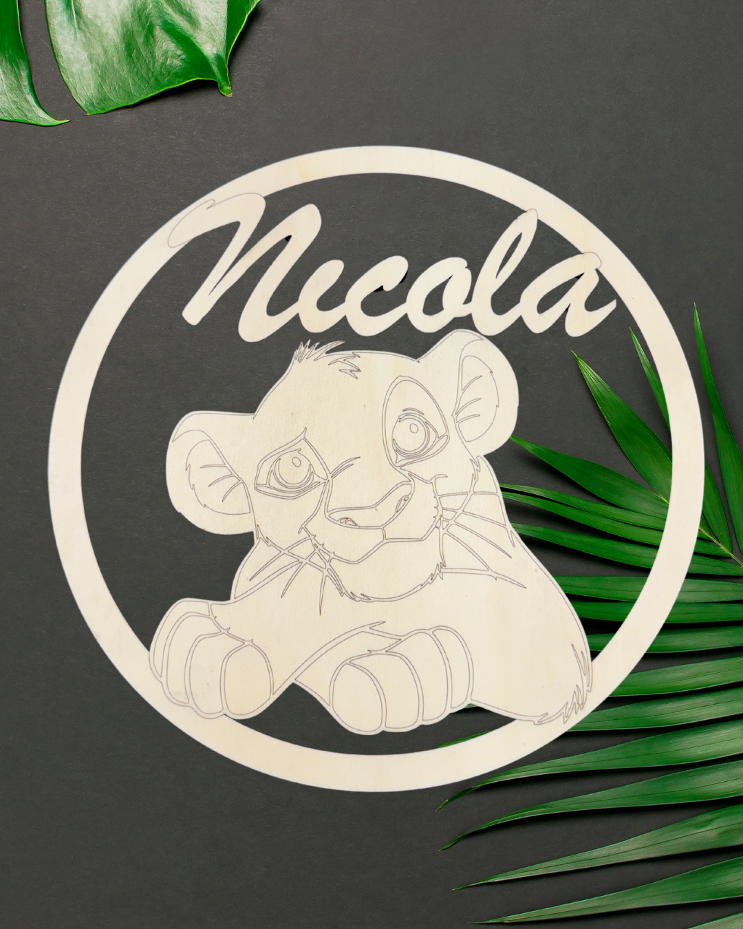 Cerchio in legno con nome personalizzato