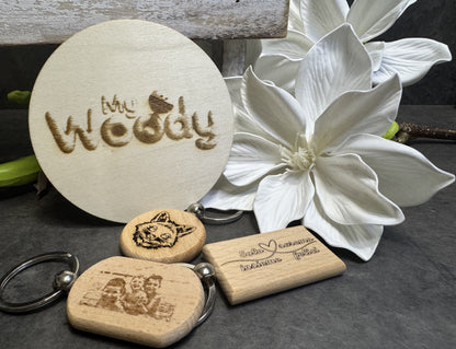 Portachiavi in legno personalizzato con incisione