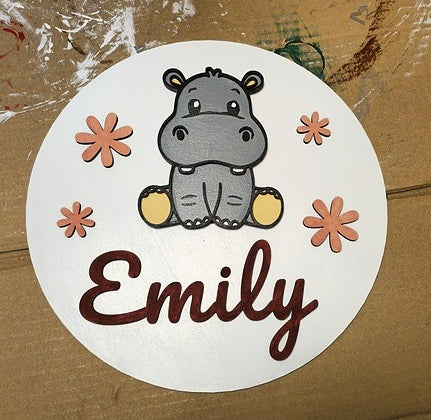 Fuoriporta in legno personalizzato con nome e Hyppo