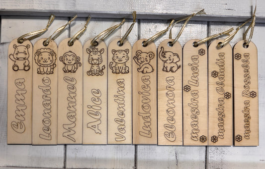 Segnalibro in Legno Personalizzato con Nome e Animaletto